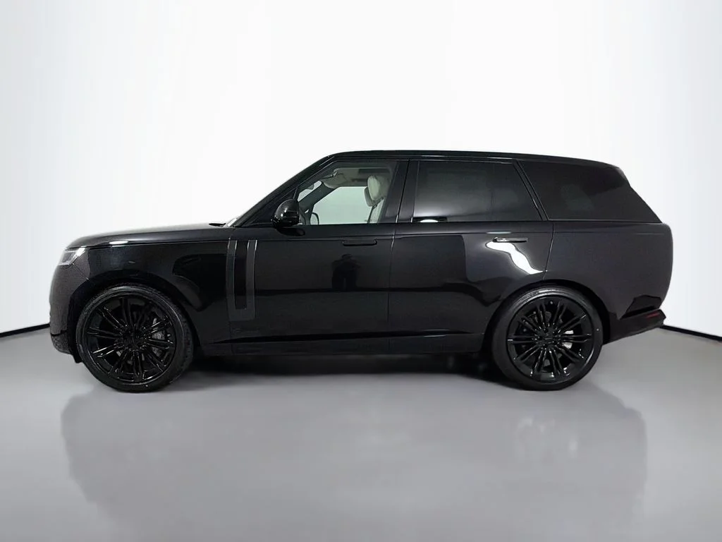 New 2026 Santorini Black Land Rover SE image 8