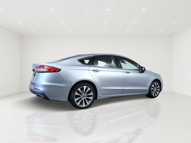 Certified Used 2020 Silver Ford SE image 6