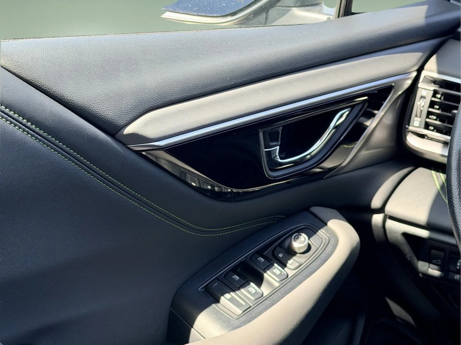 Used 2025 Magnetite Gray Metallic Subaru Onyx Edition image 30