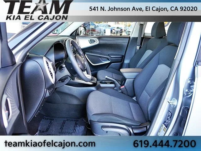 2023 Kia Soul LX - Photo 14