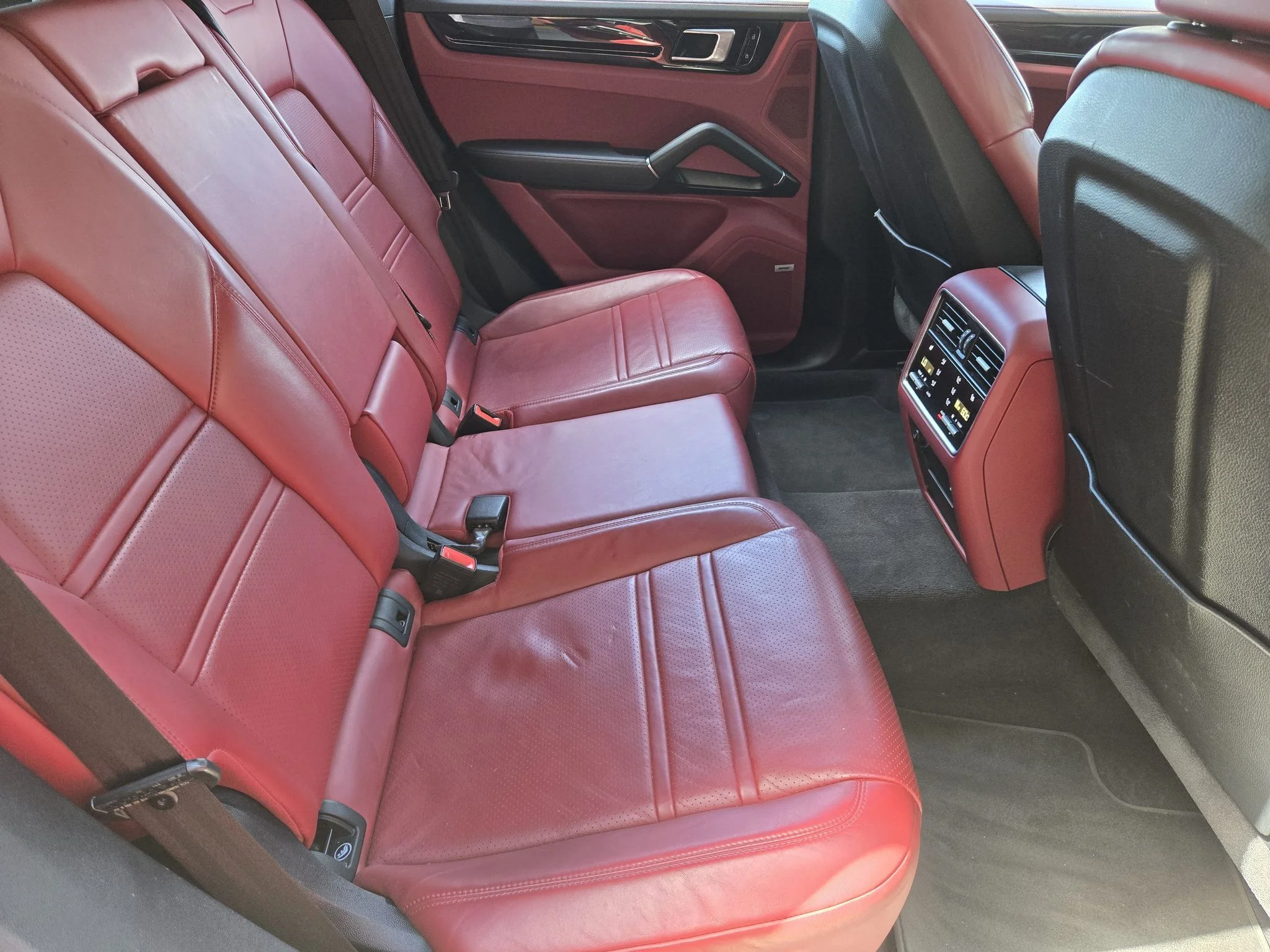 Used 2020 Quartzite Metallic Porsche S image 32