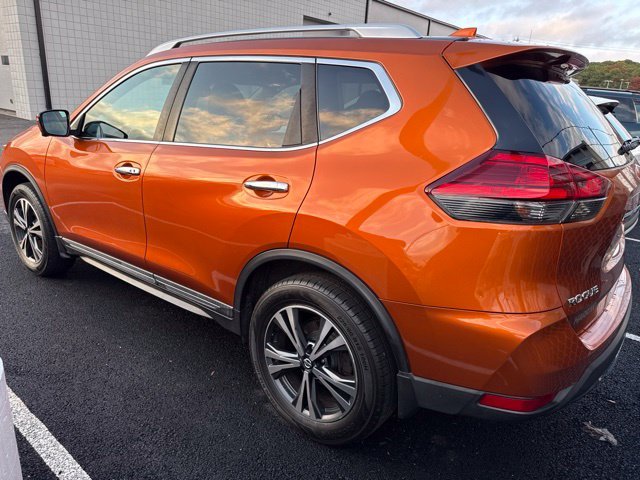 Used 2017 Orange Nissan SL image 4