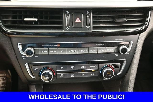 Used 2019 Black Kia S image 24