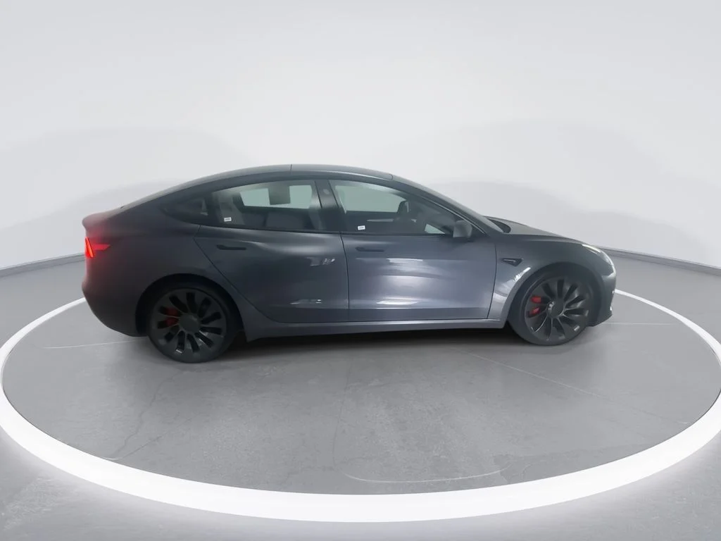 Used 2021  Tesla Performance image 2