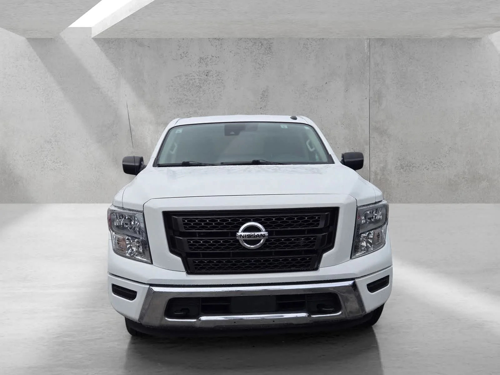Used 2021  Nissan SV image 2