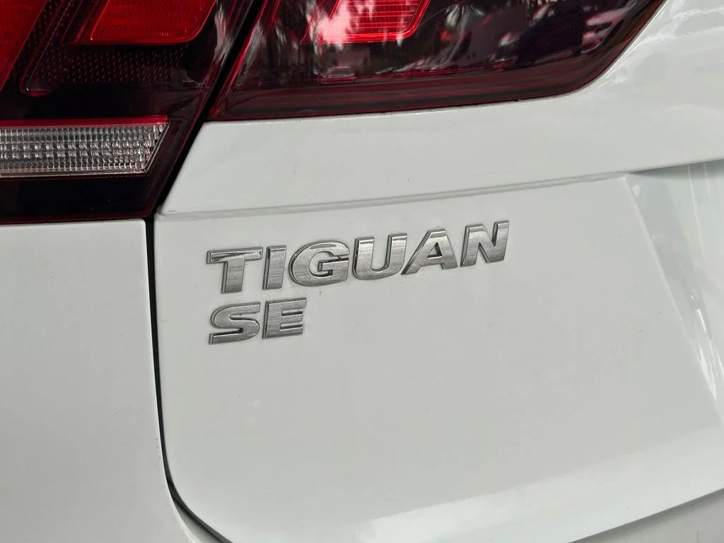 Used 2021 White Volkswagen 2.0T SE image 17