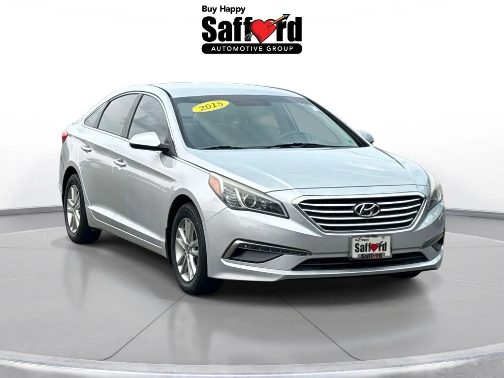 Used 2015 Silver Hyundai SE image 9