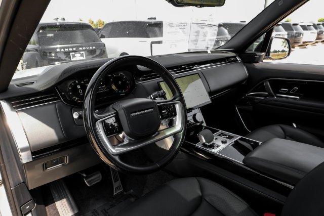 2023 Land Rover Range Rover 2