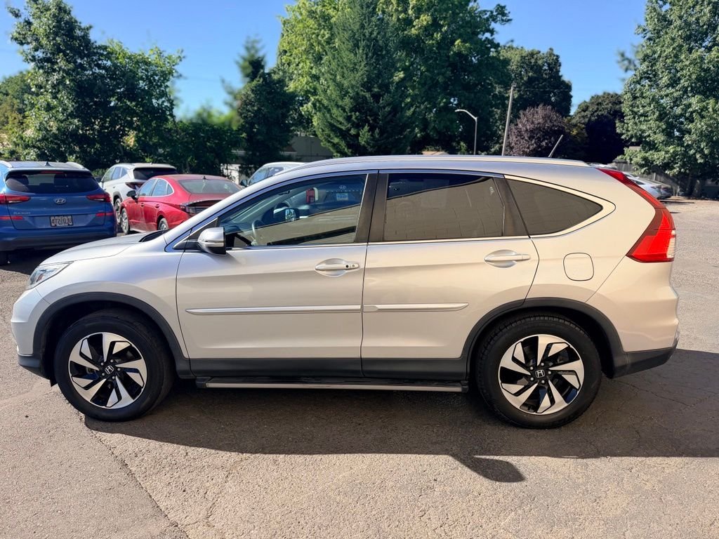 Used 2016  Honda Touring image 11