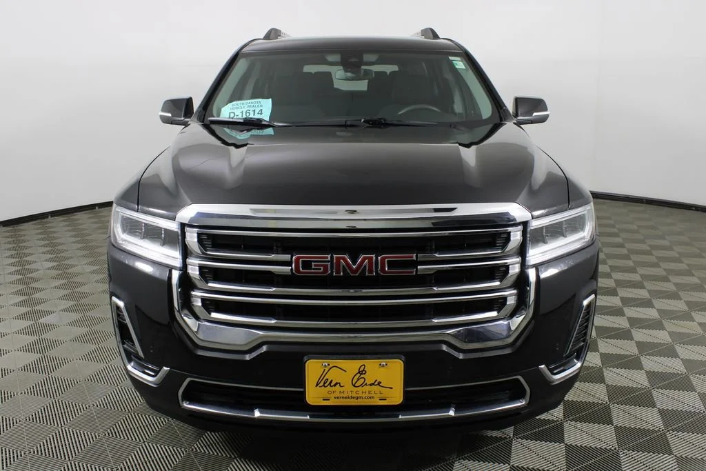Used 2023 Ebony Twilight Metallic GMC SLE image 2
