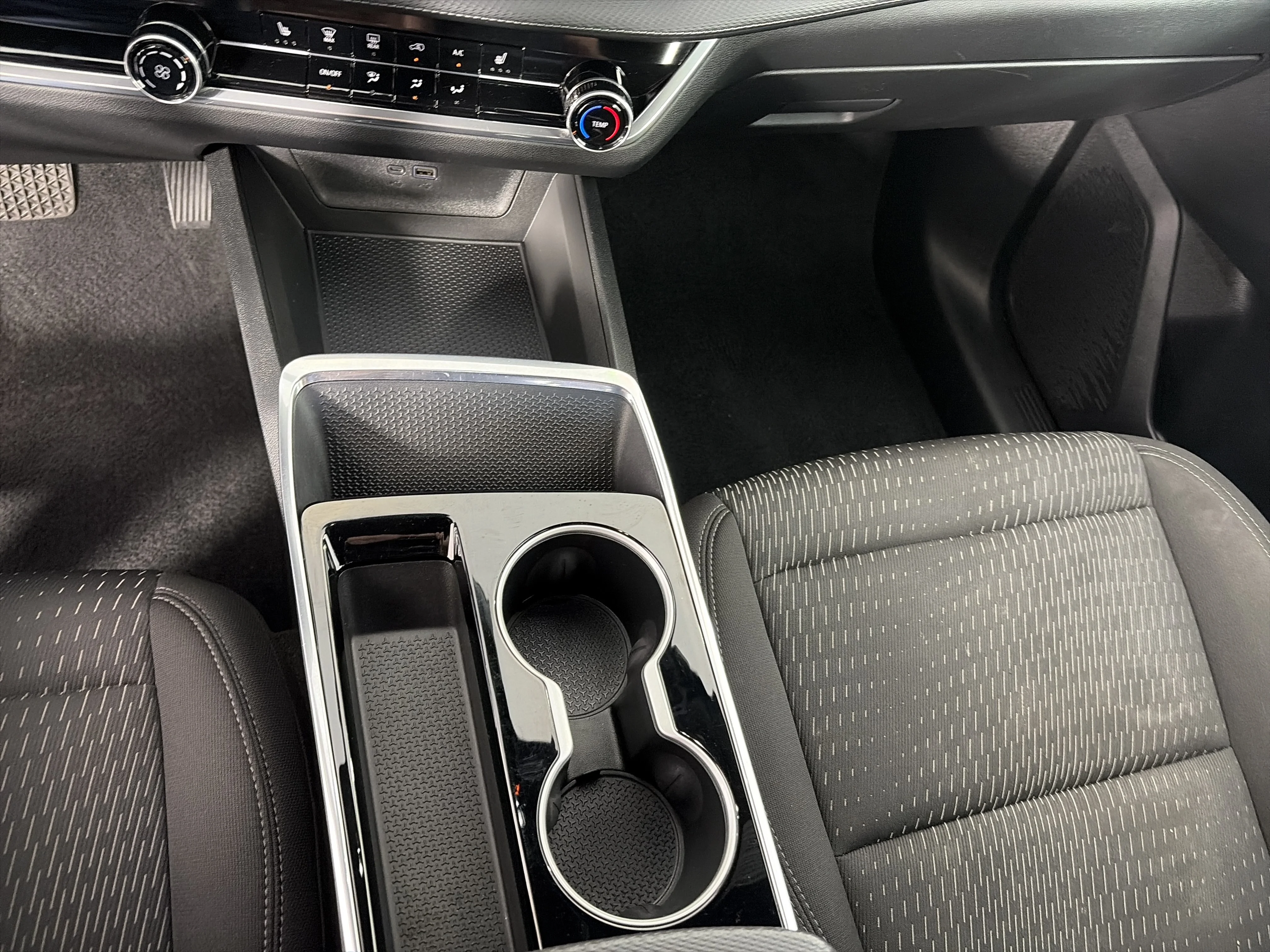 2025 Chevrolet Equinox LT - Photo 26