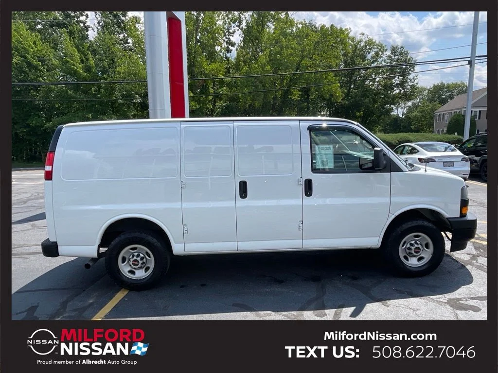 Used 2023 White GMC Work Van image 6