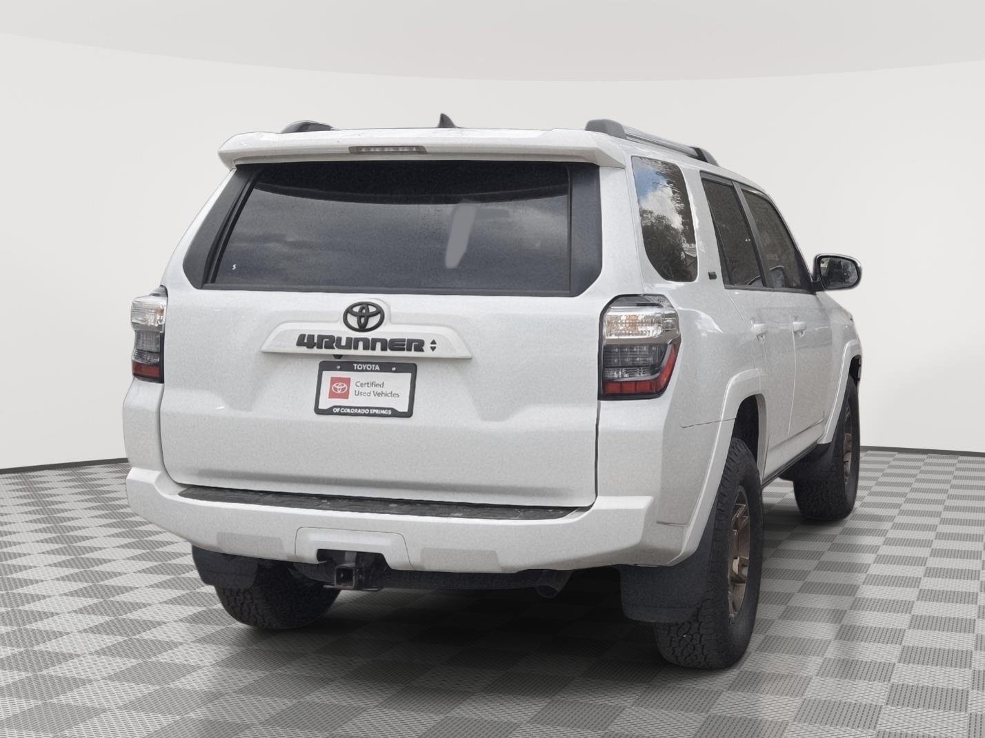 Certified Used 2023 Ice Cap Toyota SR5 image 11