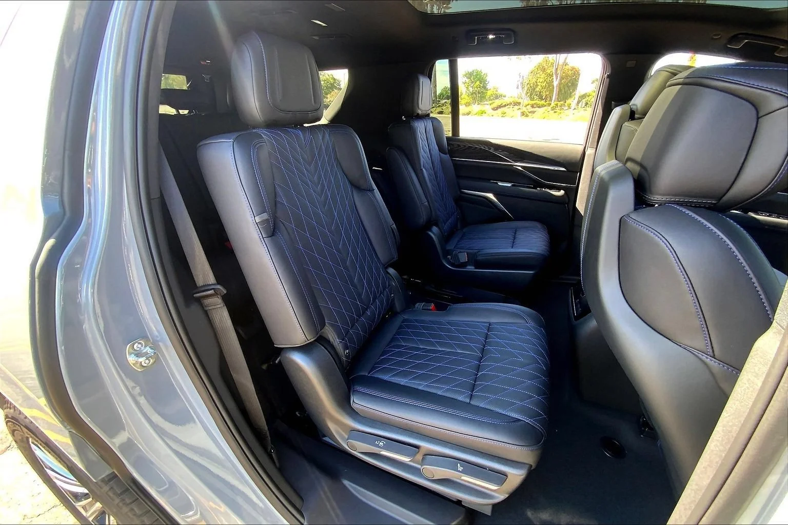 2026 Cadillac Escalade IQL Luxury - Photo 32