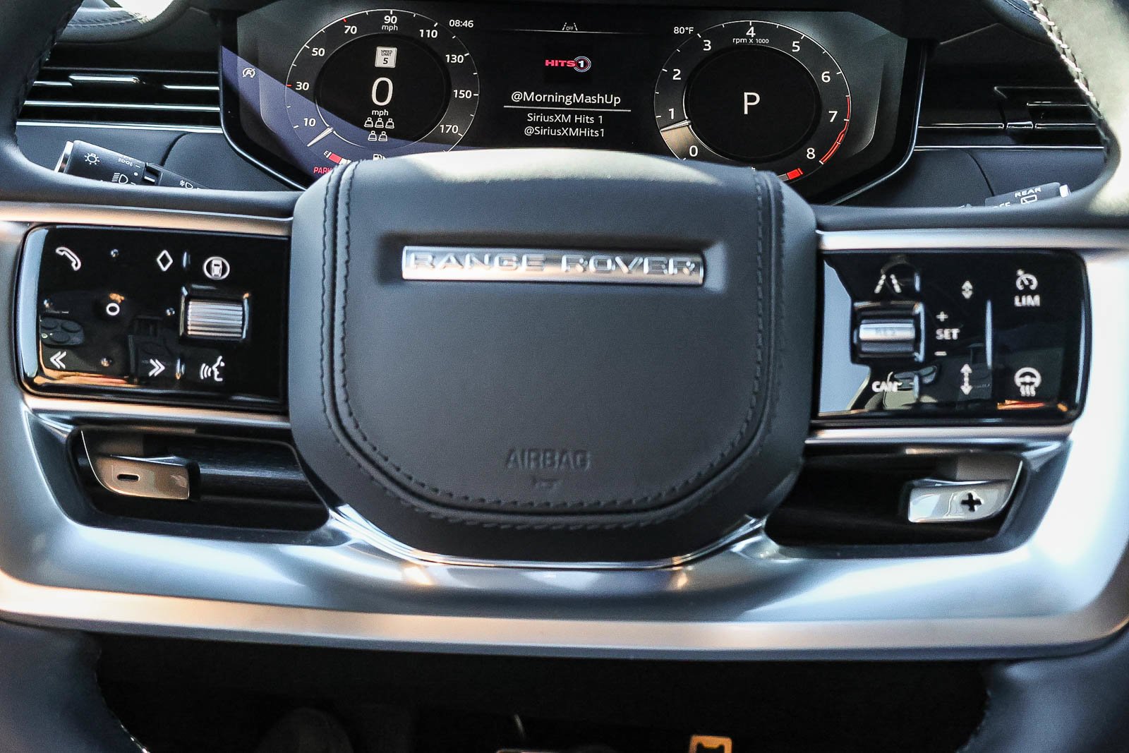 New 2026 Eiger Grey Land Rover SE image 30