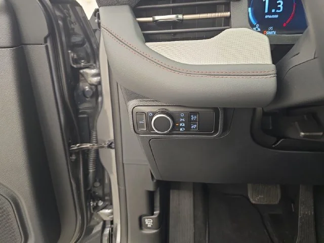New 2027 Carbonized Gray Metallic Ford Active image 38
