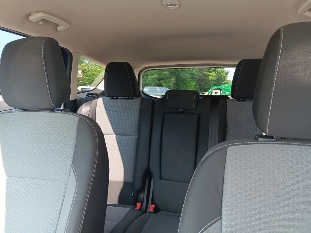 Used 2019 Lightning Blue Metallic Ford SE image 28