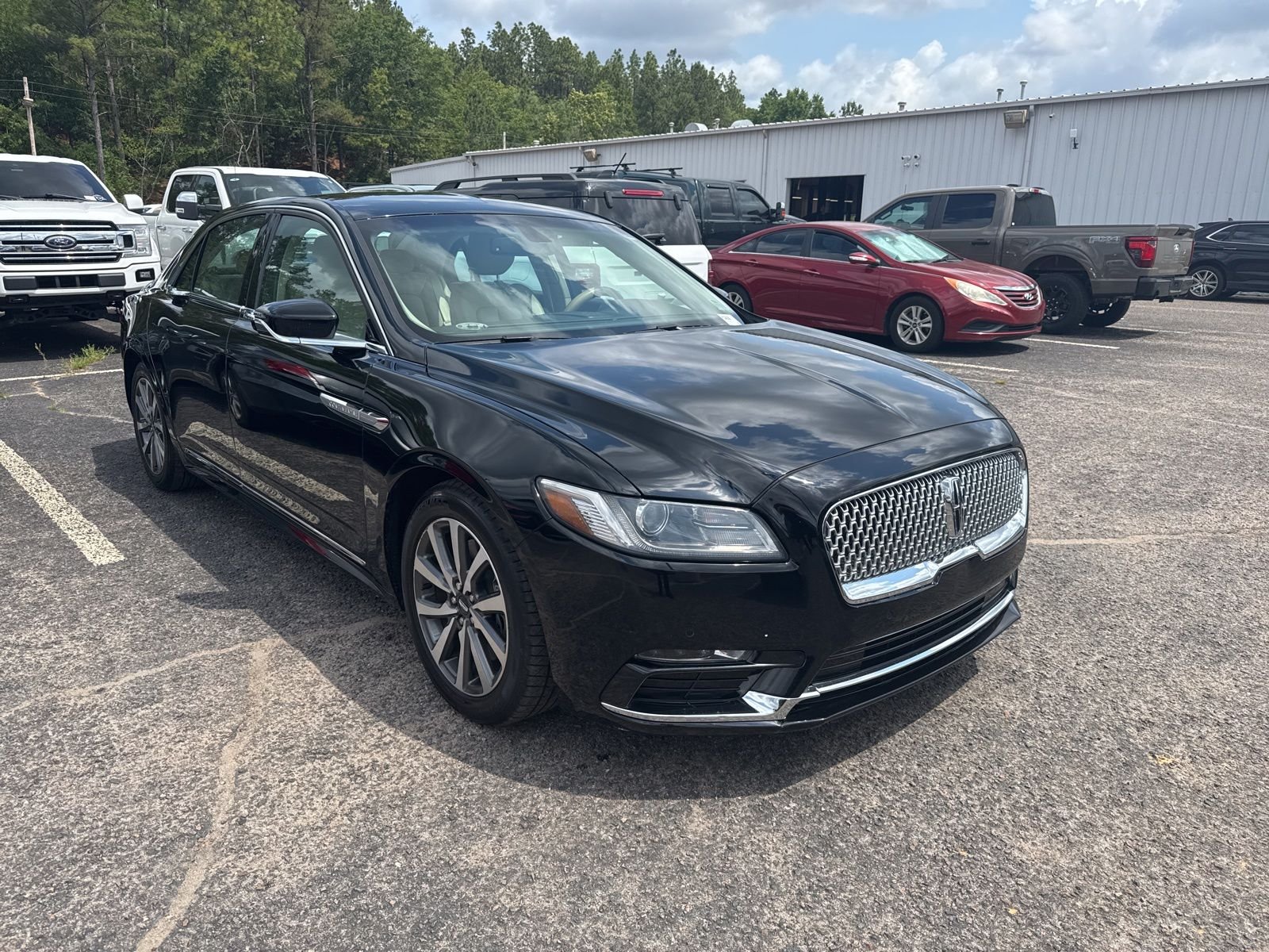 2018 Lincoln Continental Base/Premiere FWD's photo