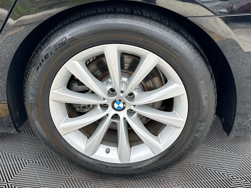 Used 2020 Black BMW 740i image 35