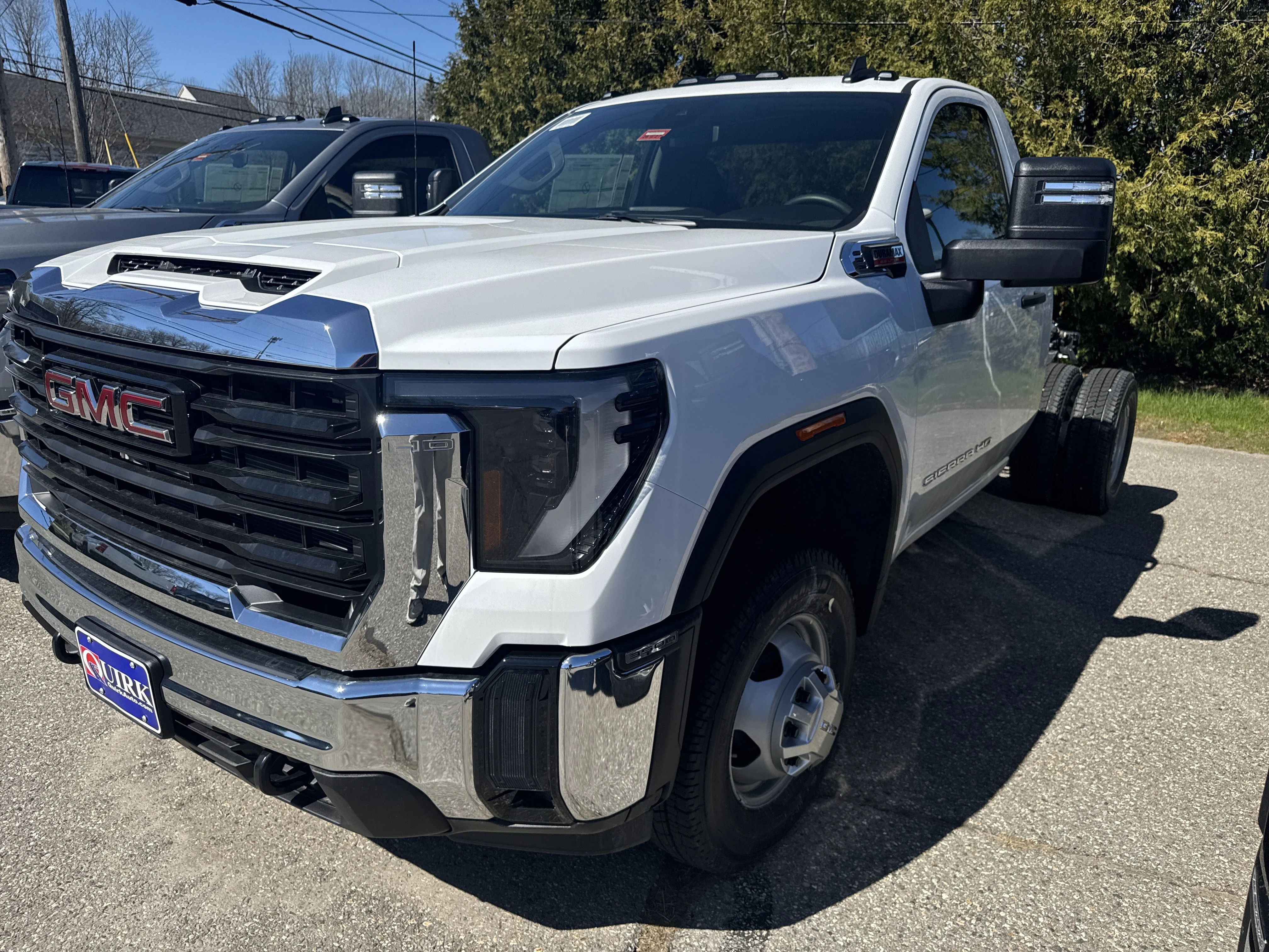 2026 GMC Sierra 4WD Regular Cab Chassis LWB Pro's photo