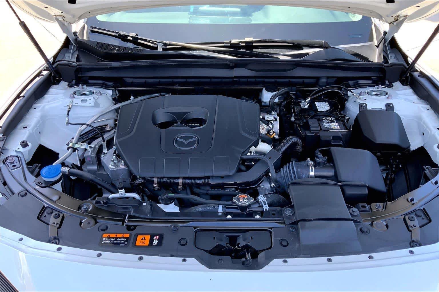Used 2025 Wind Chill Pearl Mazda 2.5 S Preferred Package image 29