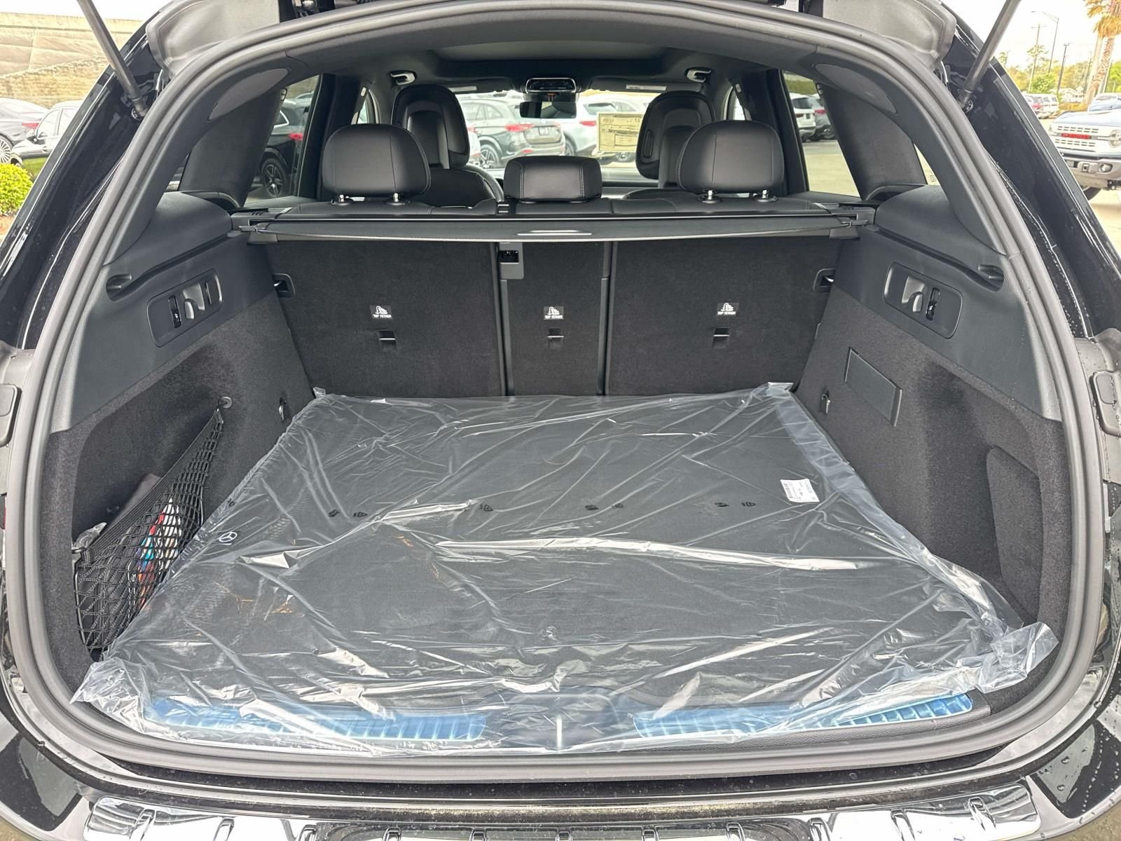 New 2026 Black Mercedes-Benz GLC 300 image 7