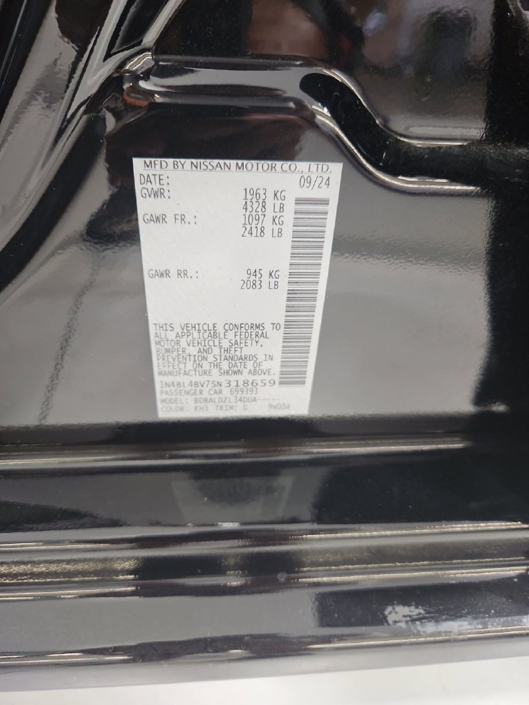Used 2025 Black Nissan 2.5 S image 30
