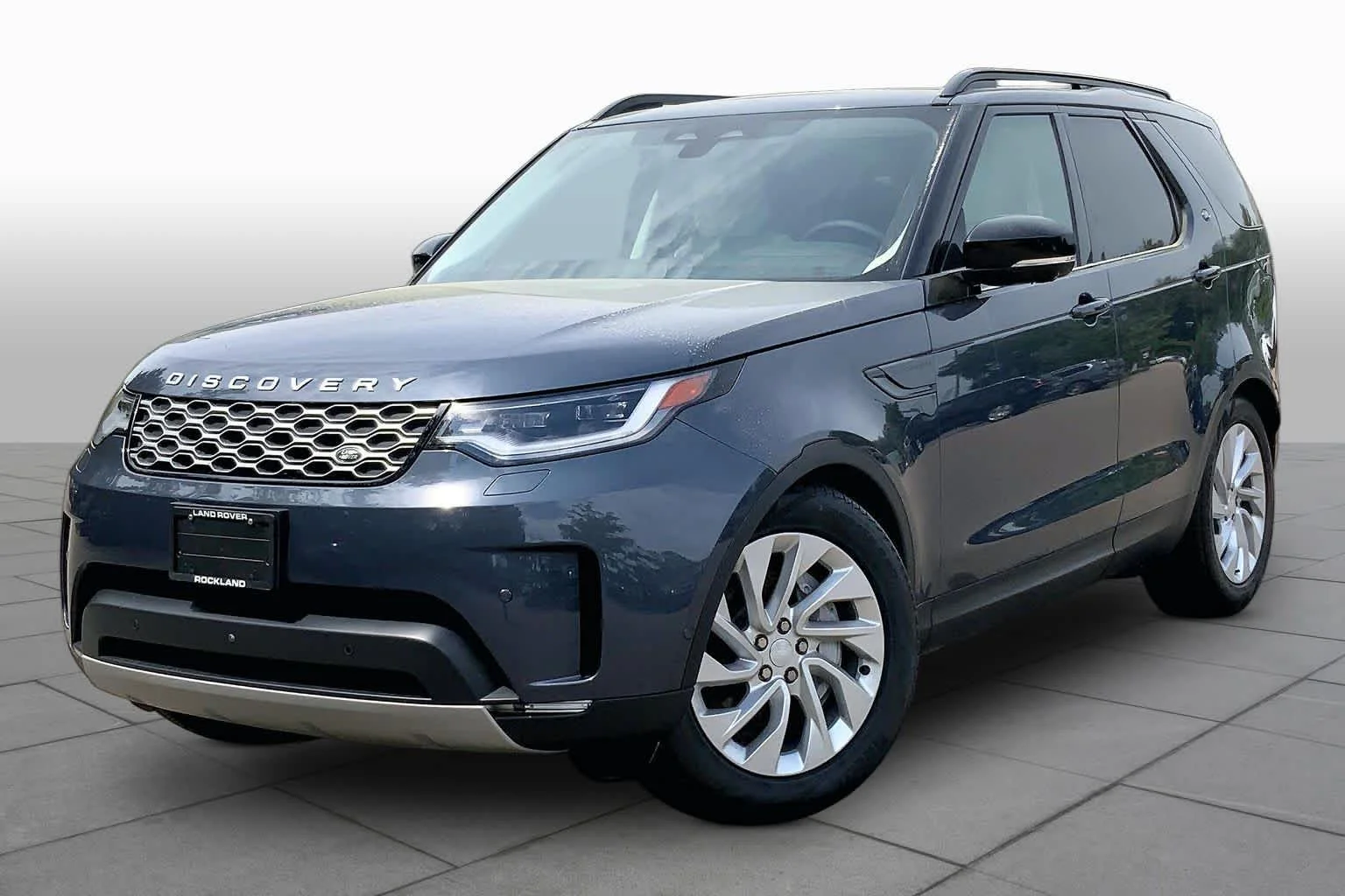 2025 Land Rover Discovery S