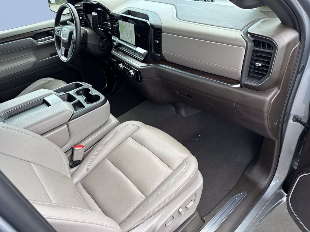 Used 2025 Sterling Metallic GMC SLT image 27
