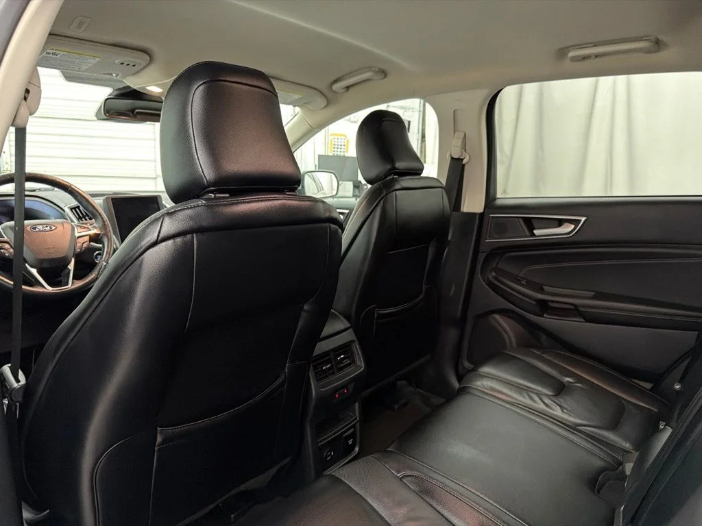 Used 2022 Silver Ford Titanium image 23