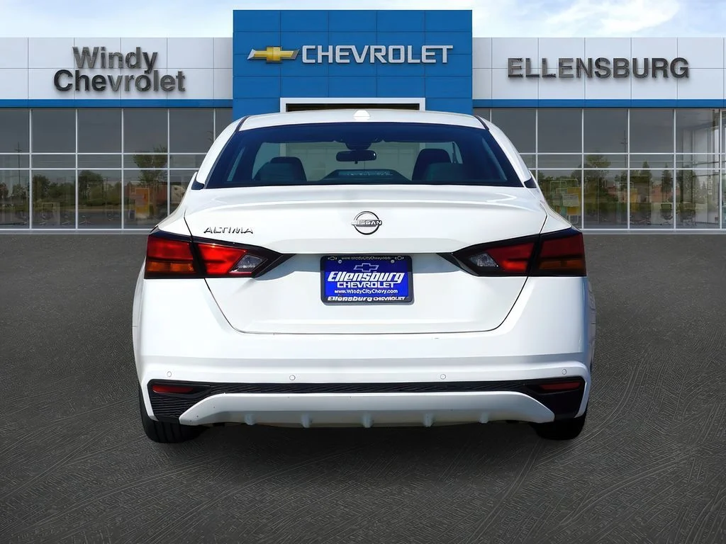 2025 Nissan Altima SV - Photo 6