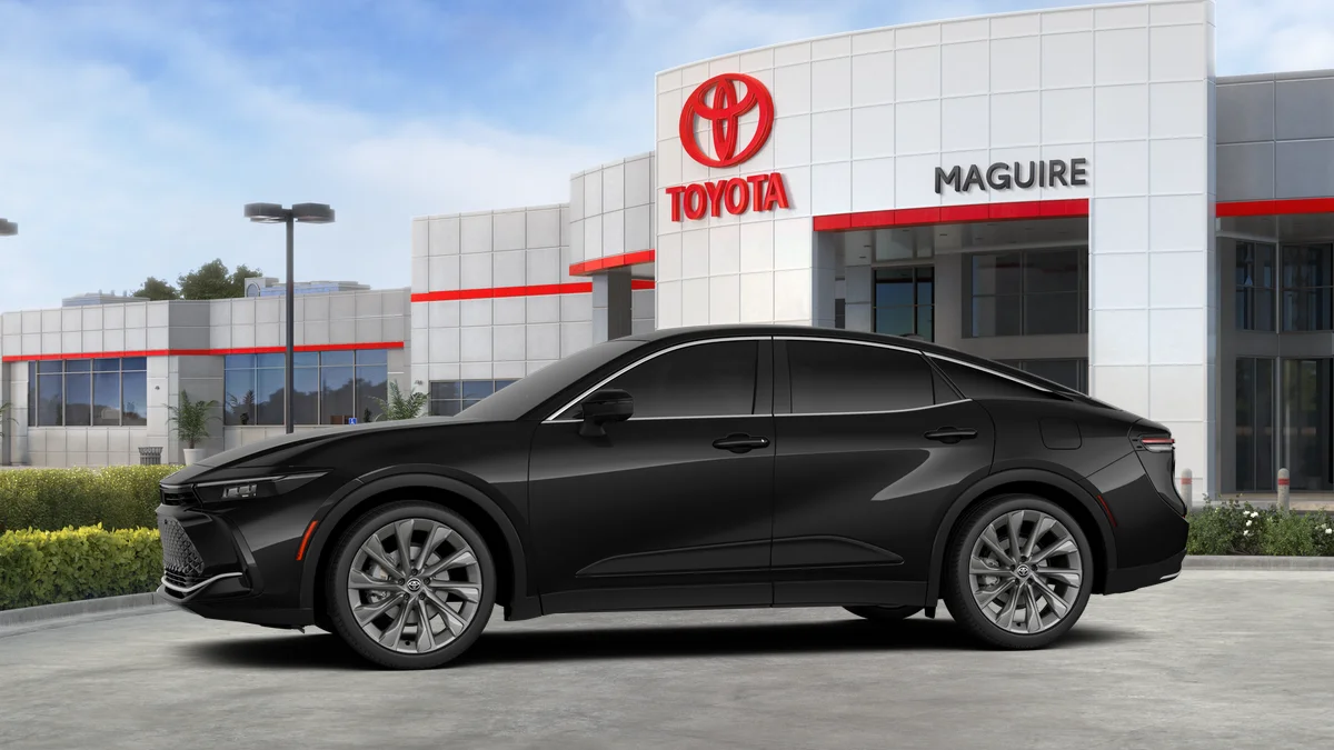 2026 Toyota Crown Limited - Photo 15