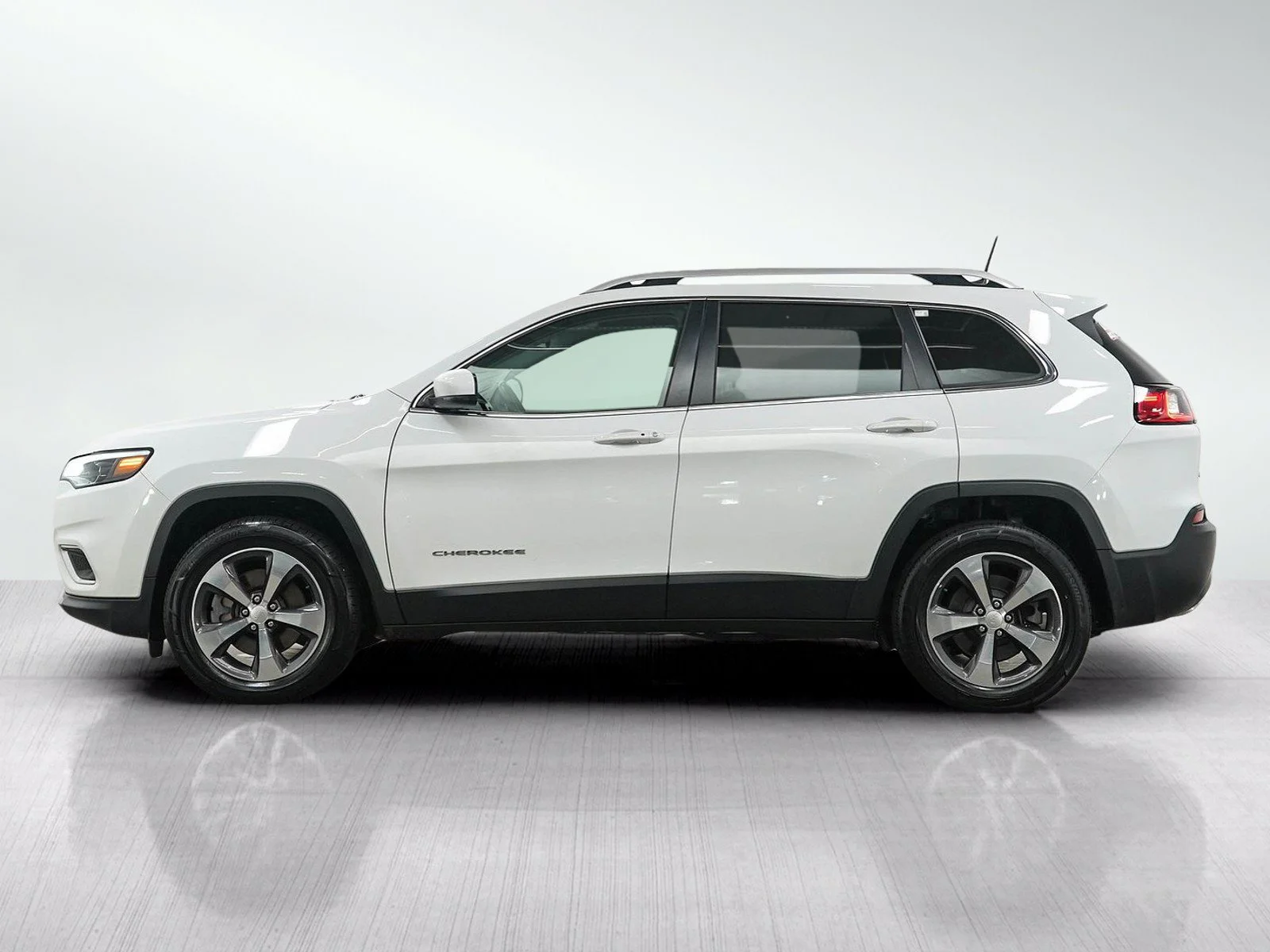 Used 2019 Bright White Clearcoat Jeep Limited image 2