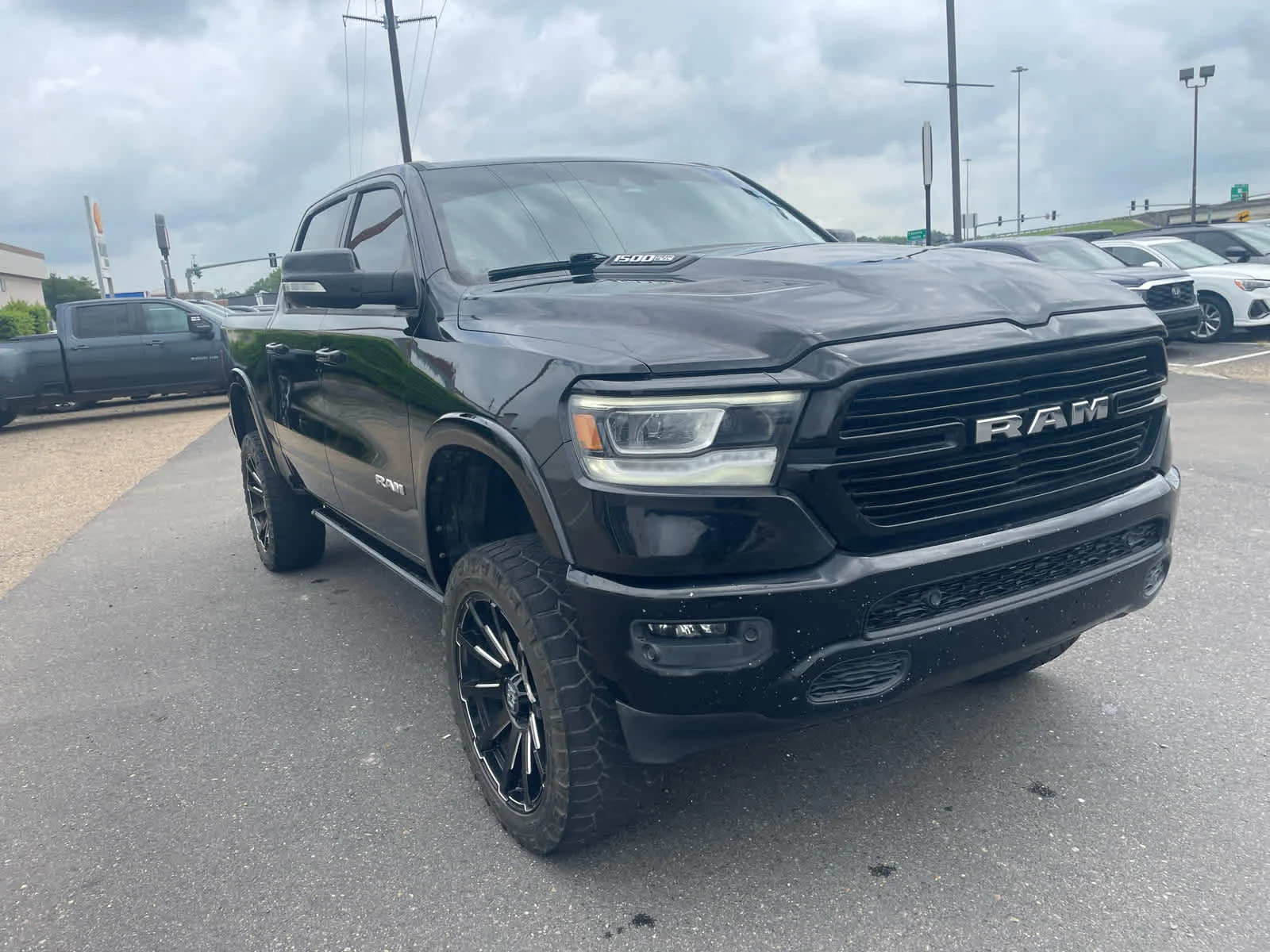 2021 RAM 1500 Laramie 4x4 Crew Cab 5'7's photo