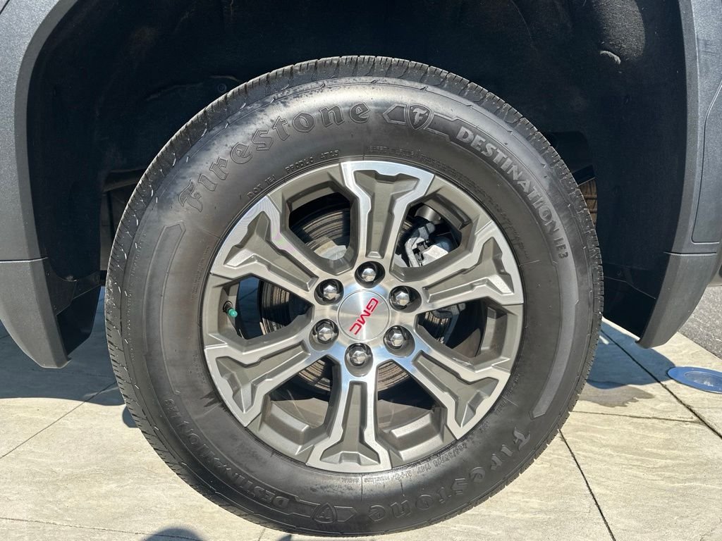 2025 GMC Sierra 1500 SLT - Photo 11