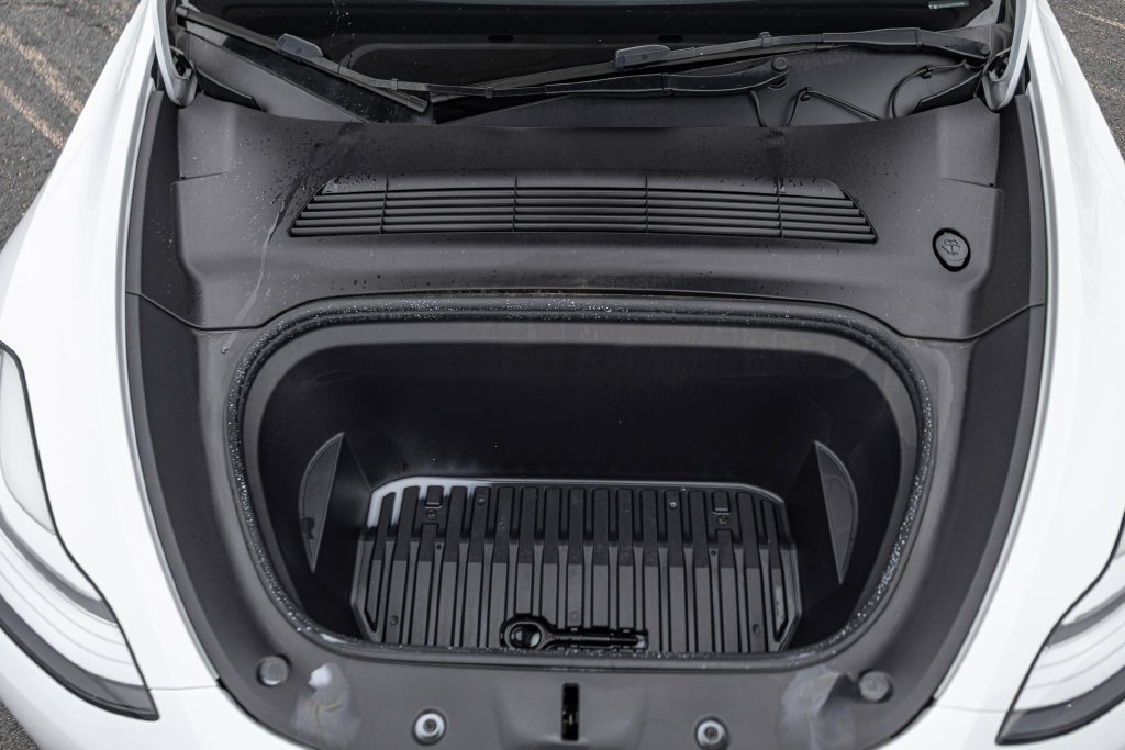 Used 2023  Tesla Long Range image 33