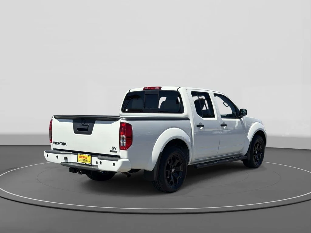 Used 2021 Glacier White Nissan SV image 7