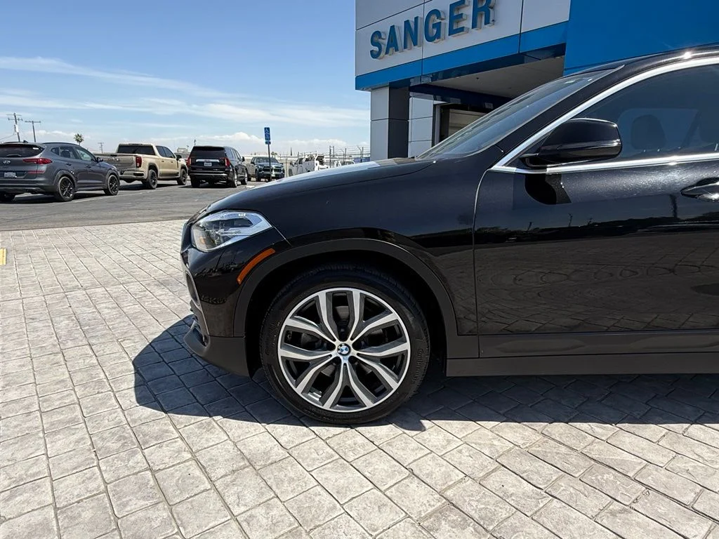 Used 2020 Black BMW sDrive28i image 5