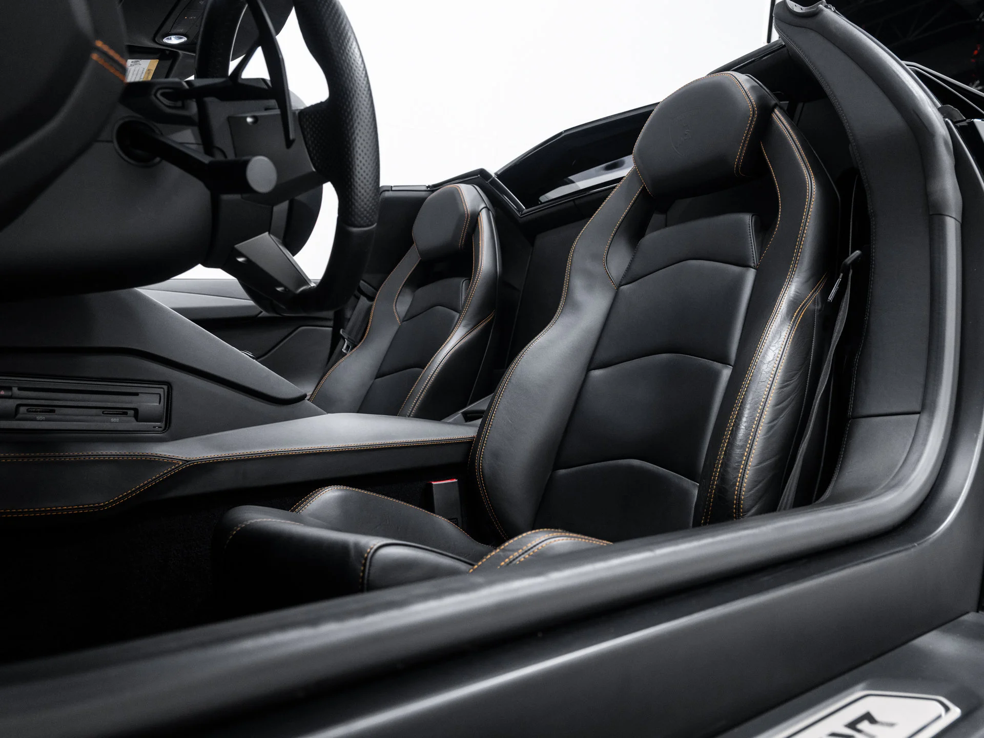 Used 2014  Lamborghini LP700-4 image 31