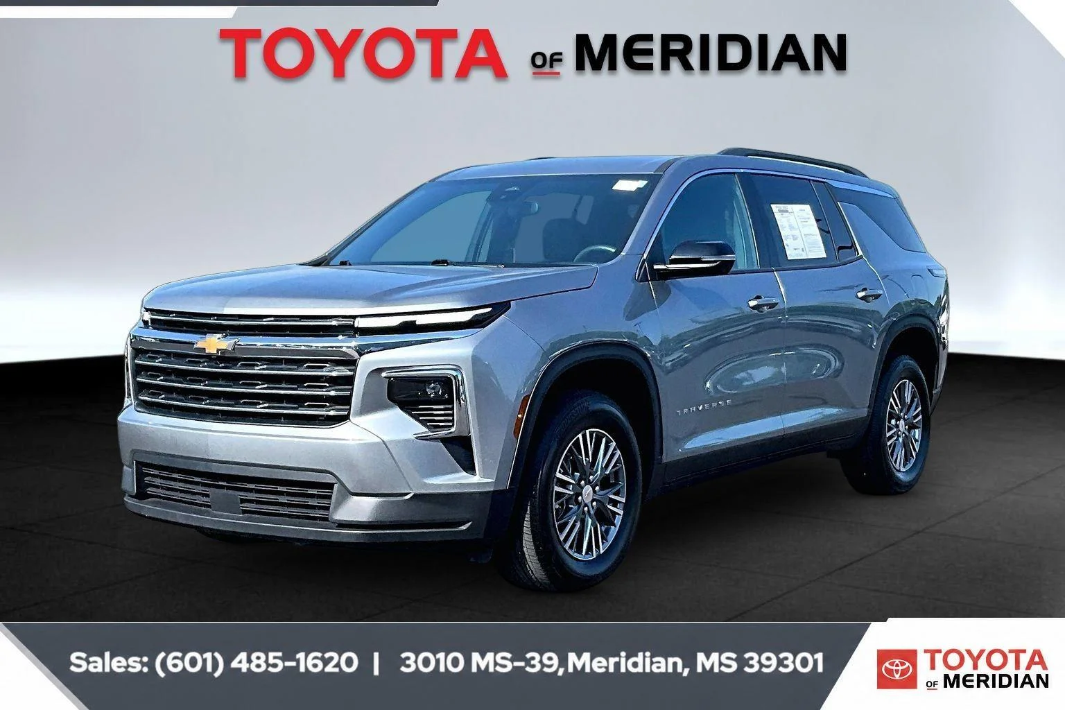 Used 2026 Sterling Gray Metallic Chevrolet FWD LT image 10