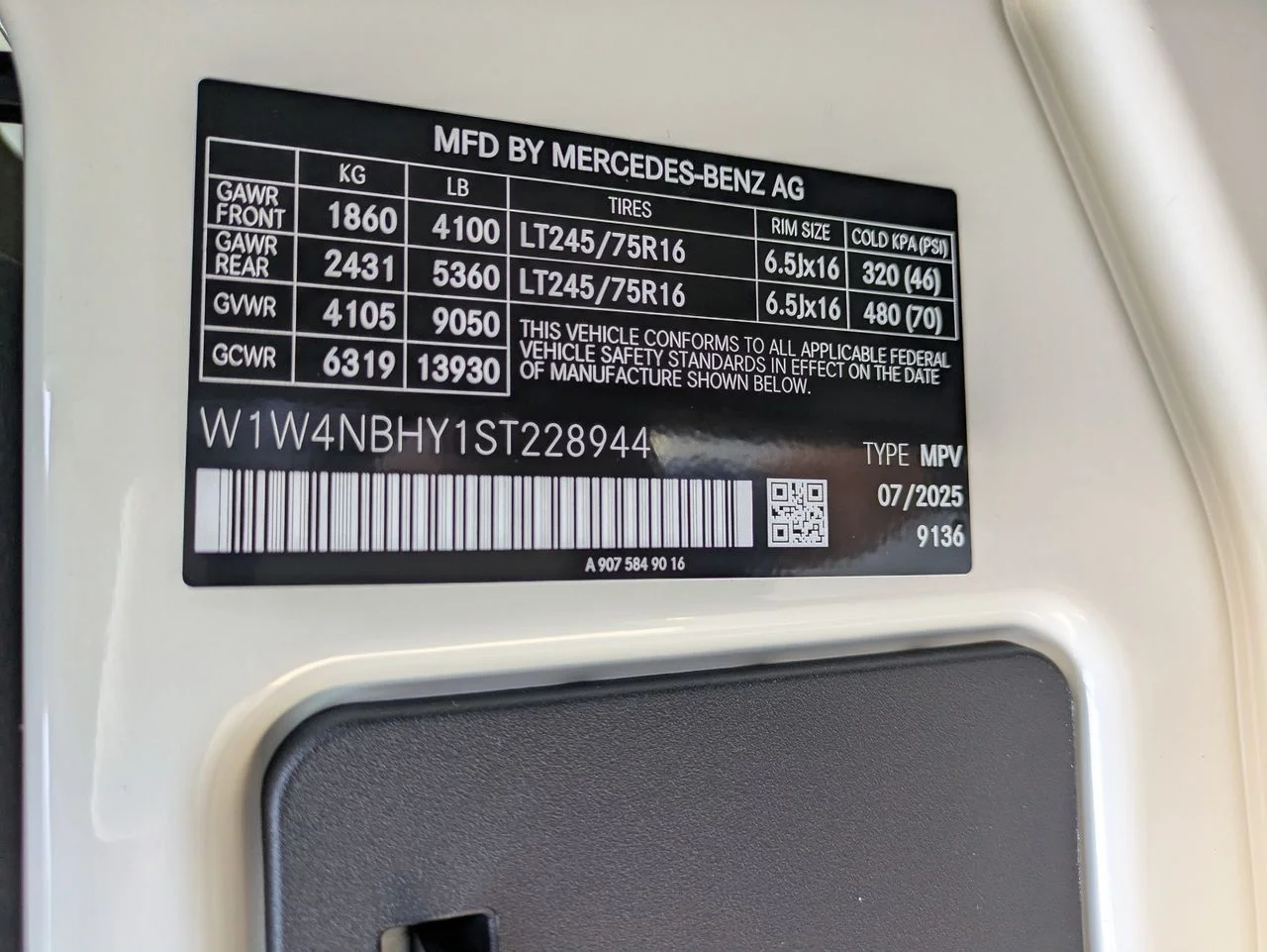New 2025 Gray White Mercedes-Benz Crew 144 WB image 12