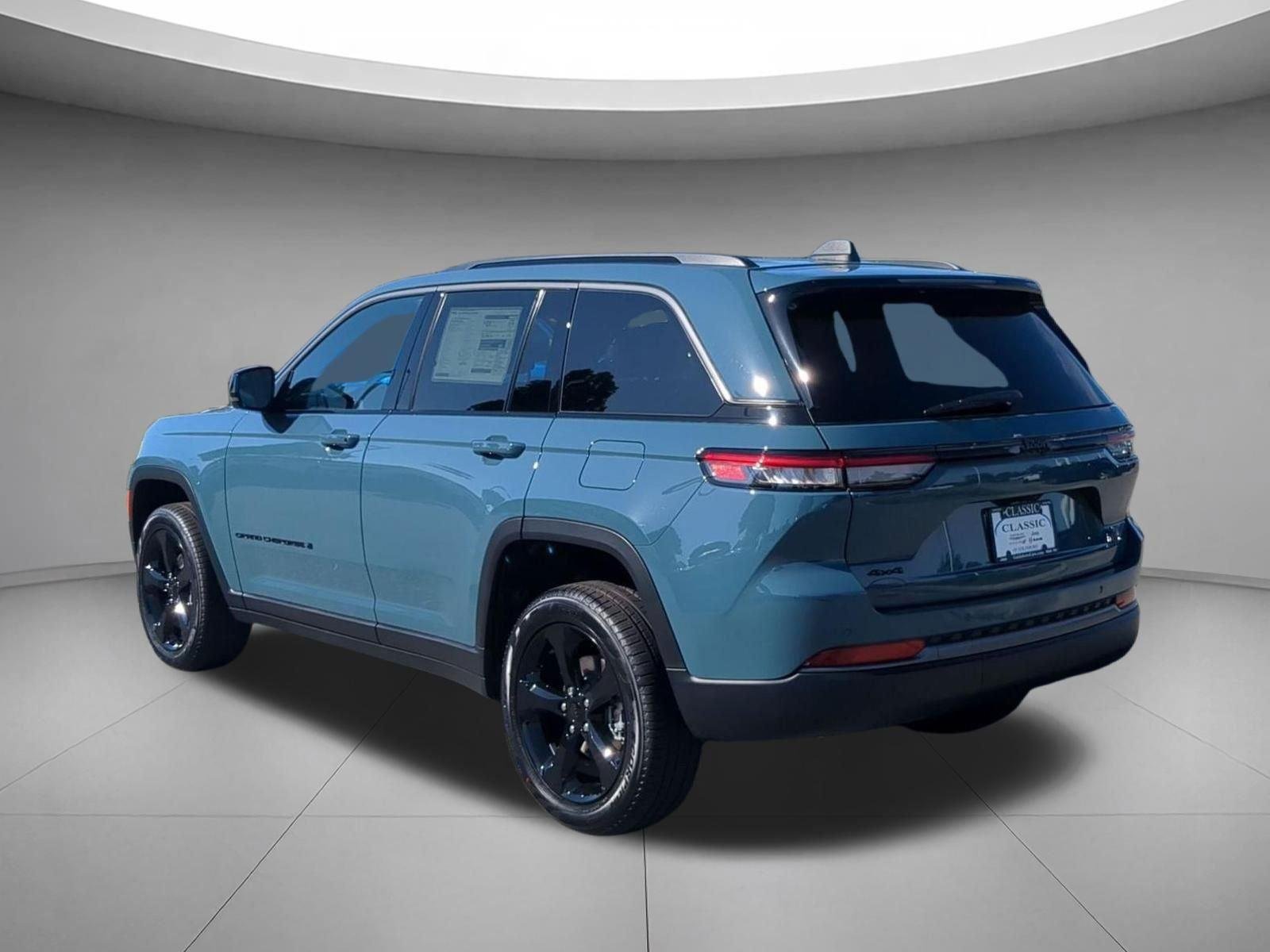 New 2026 Steel Blue Exterior Paint Jeep Limited image 3