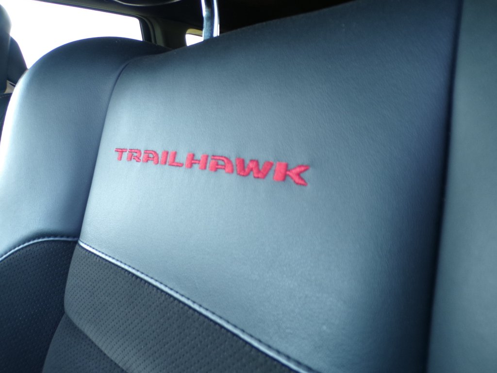 Used 2021 Granite Crystal Metallic Clearcoat Jeep Trailhawk image 14