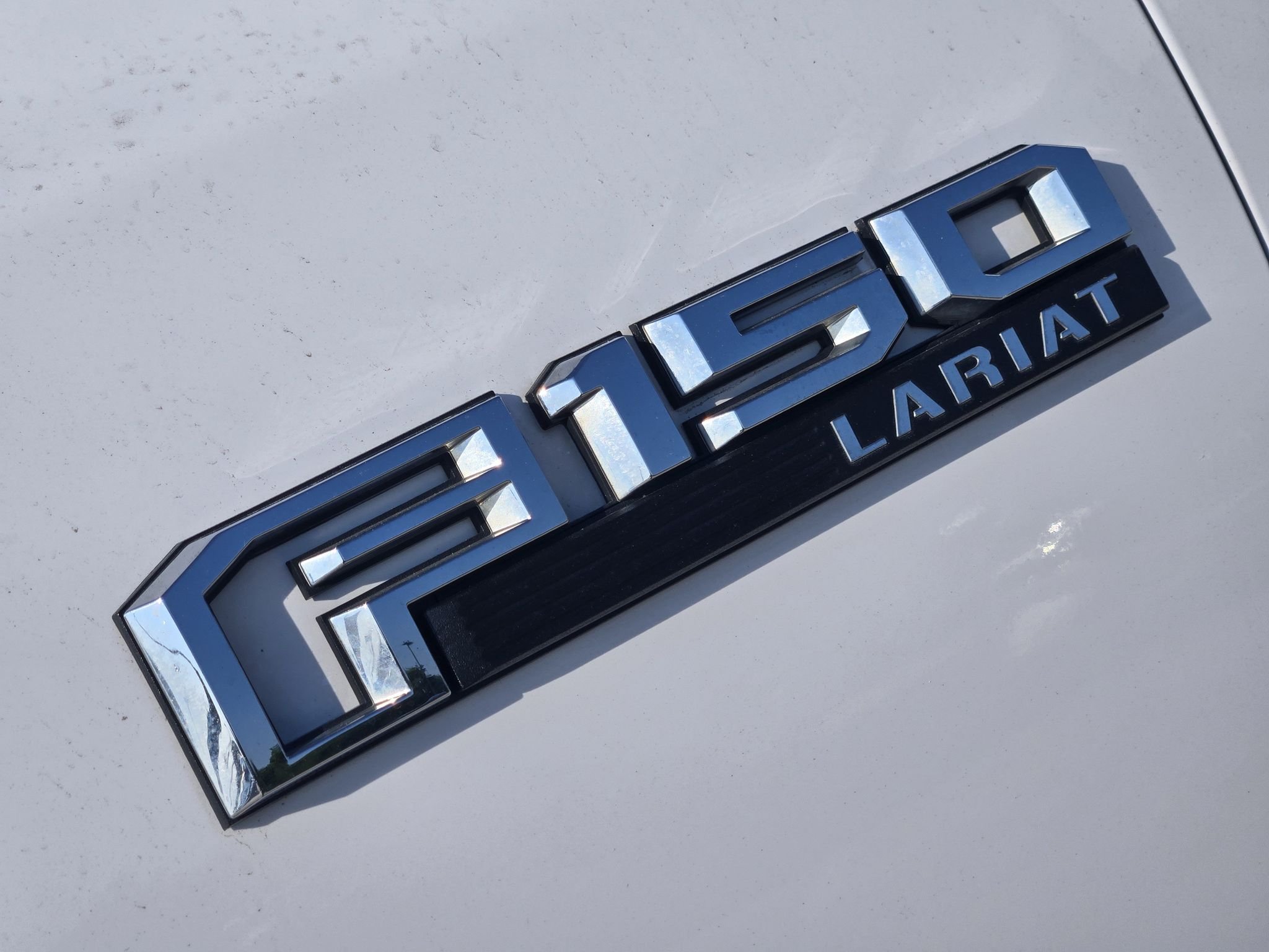 Used 2020 Oxford White Ford LARIAT image 12
