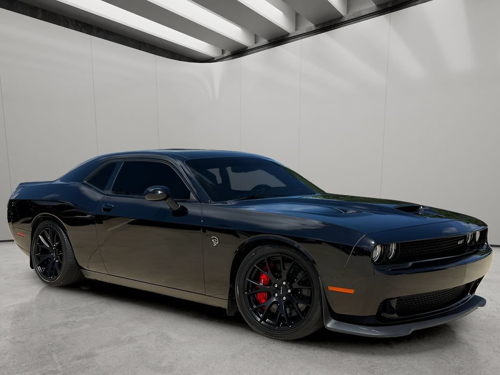 Used 2016 Pitch Black Clearcoat Dodge SRT Hellcat image 9