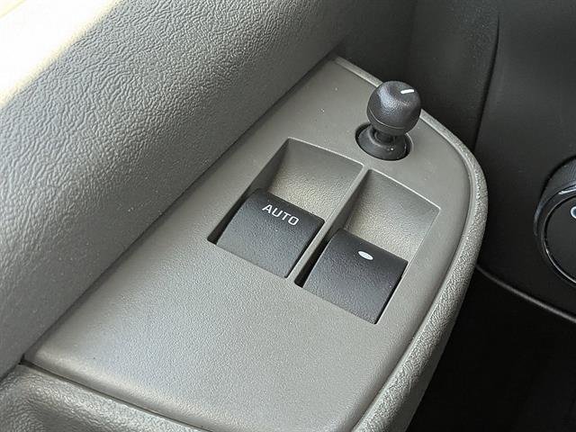 2024 Chevrolet Express Passenger LT - Photo 25
