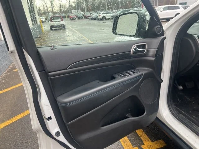 Certified Used 2020 Bright White Clearcoat Jeep Upland image 10