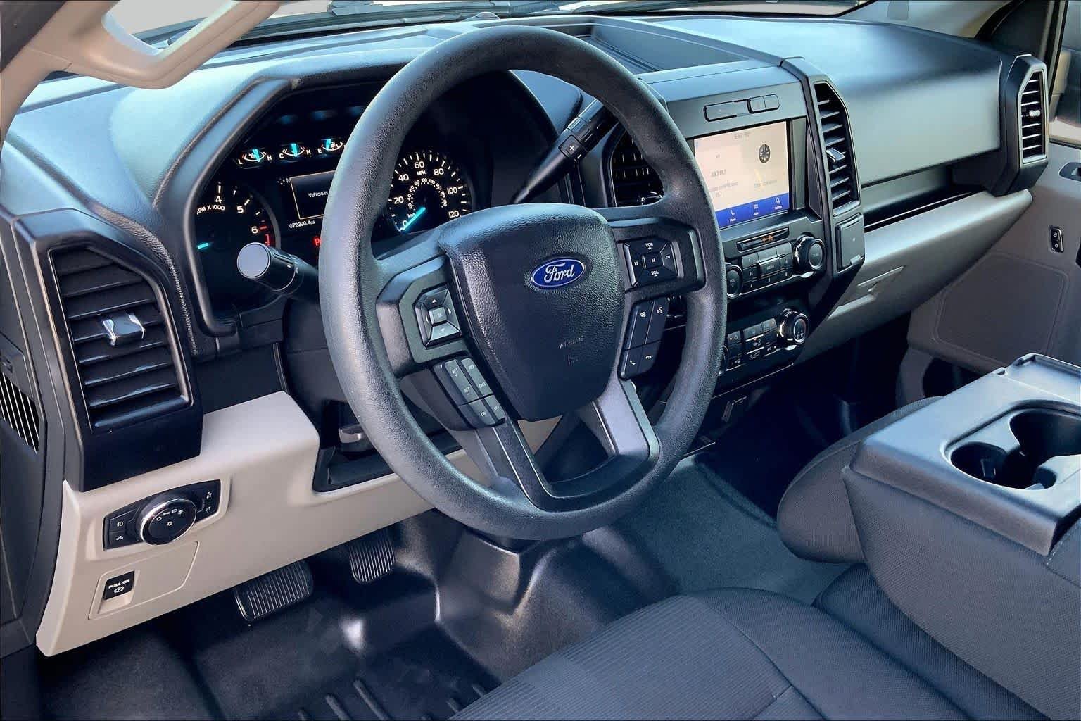 Used 2019 Oxford White Ford XL image 18