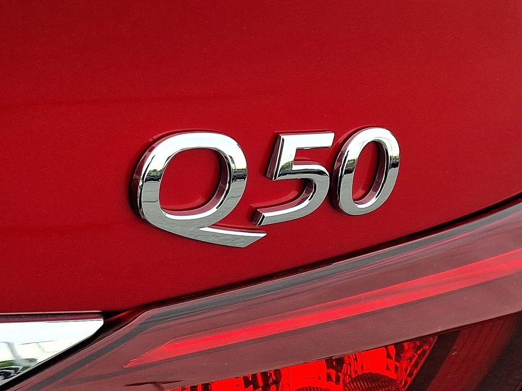 Used 2023 Red INFINITI LUXE image 29