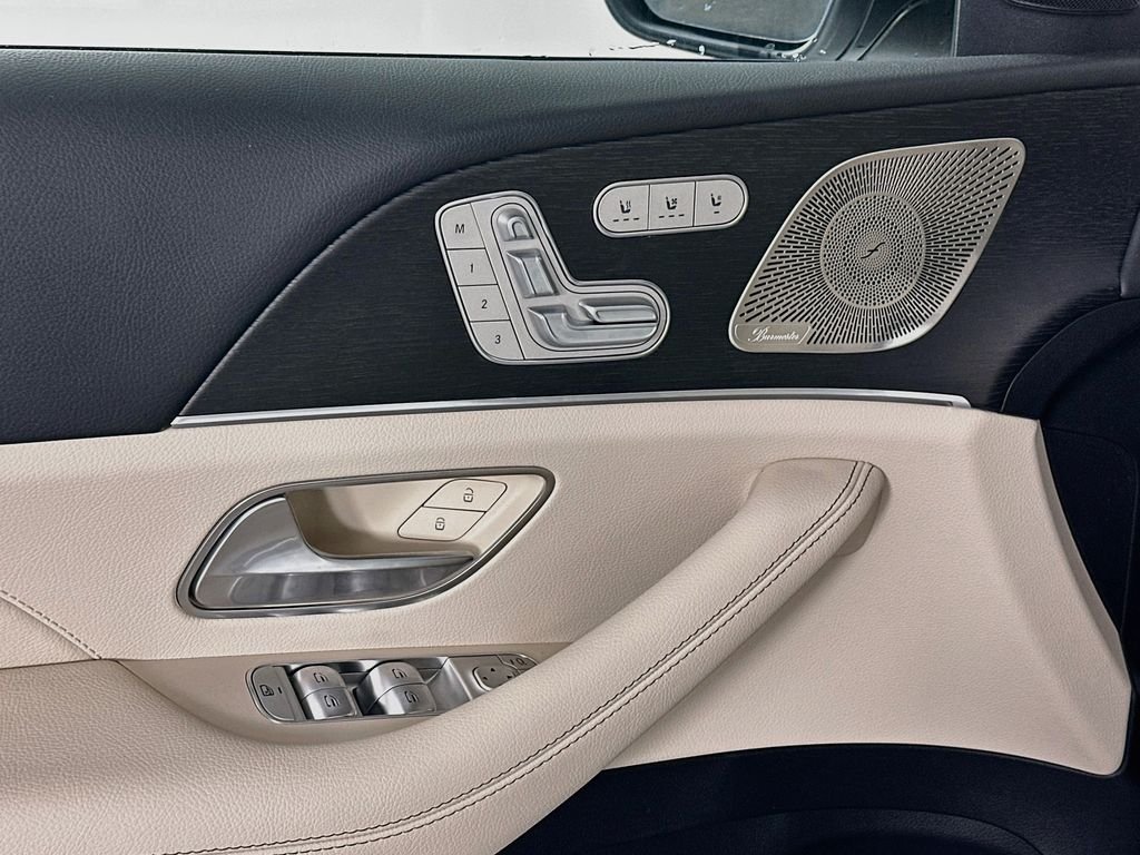 New 2026 Polar White Mercedes-Benz GLS 580 image 18